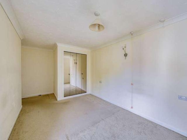 Flat for sale in The Slade, Oxfordshire
