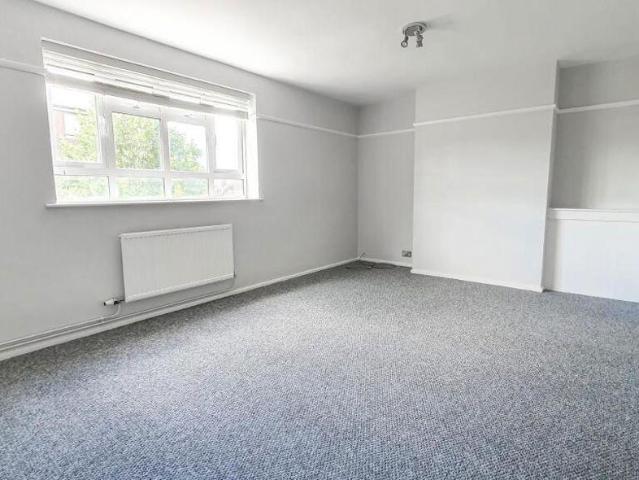 Flat for sale in Sele Farm, East Hertfordshire