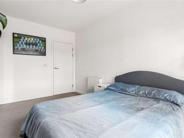 Flat for sale in South Hackney, Greater London
