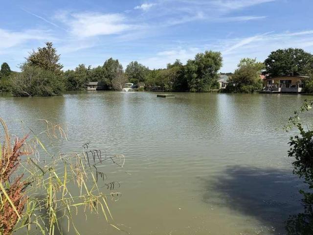 Flat for sale in Horsham, West Sussex