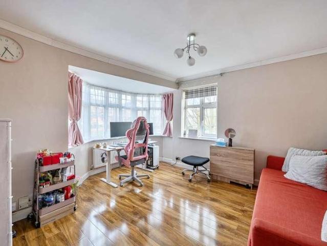 Flat for sale in Greater London