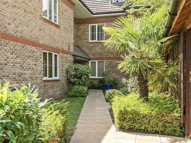 Flat for sale in Blackhills, Surrey