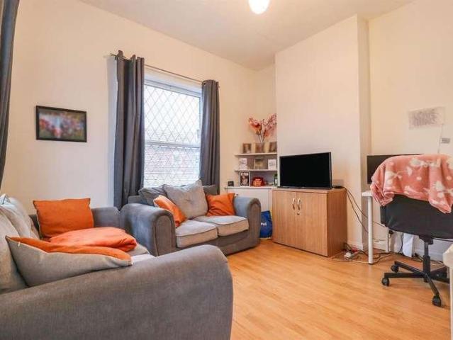 Flat for sale in Fairfield, Warrington