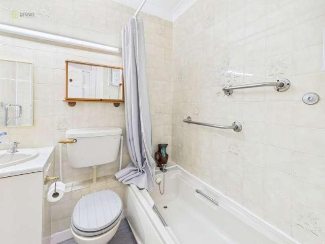 Flat for sale in Maney, Sutton Coldfield