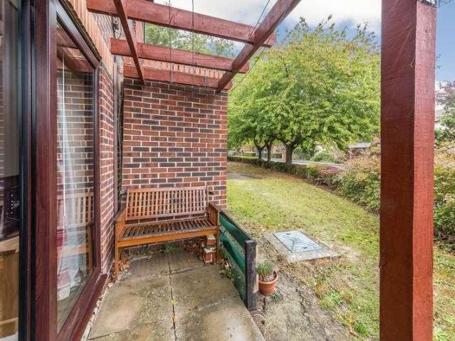 Flat for sale in Fleet Meadow, South Oxfordshire