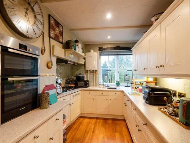 Flat for sale in Evershot, Oxfordshire