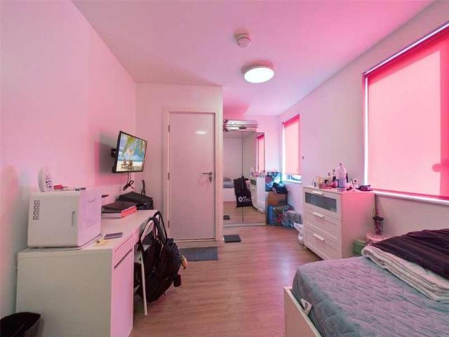 Flat for sale in Blackfriars, Salford