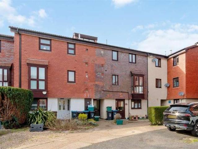 Flat for sale in London Borough of Merton, Greater London