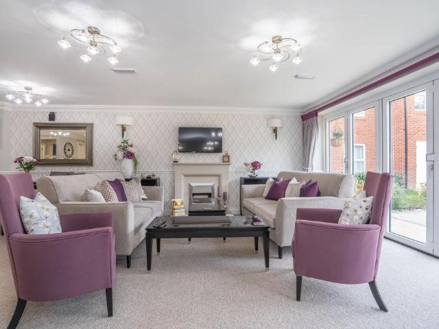 Flat for sale in Lunnon, Buckinghamshire
