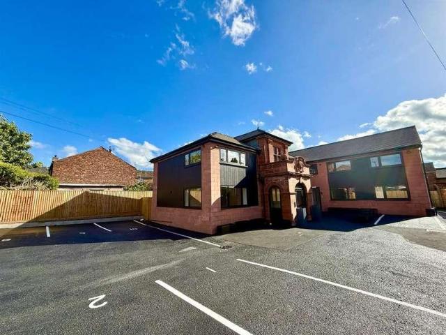 Flat for sale in Bollinbrook, Macclesfield