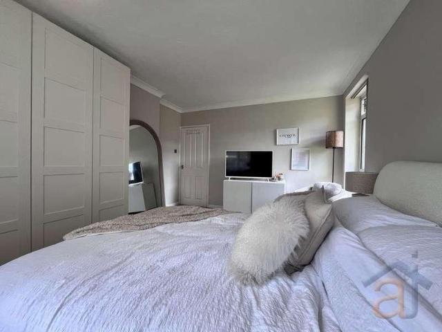 Flat for sale in Southport, Sefton