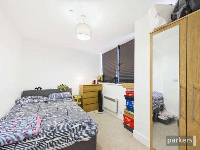 Flat for sale in Newtown, Reading