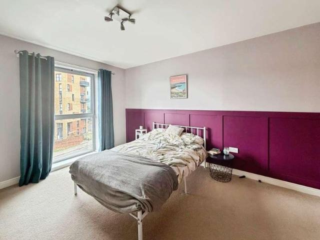 Flat for sale in Easthampstead, Bracknell
