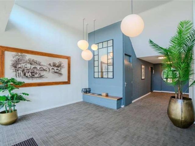 Flat for sale in Petersham, Greater London