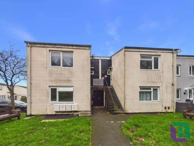 Flat for sale in Oakridge Park, Old Wolverton