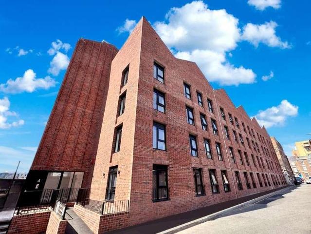 Flat for sale in Ropewalks, Calderstones
