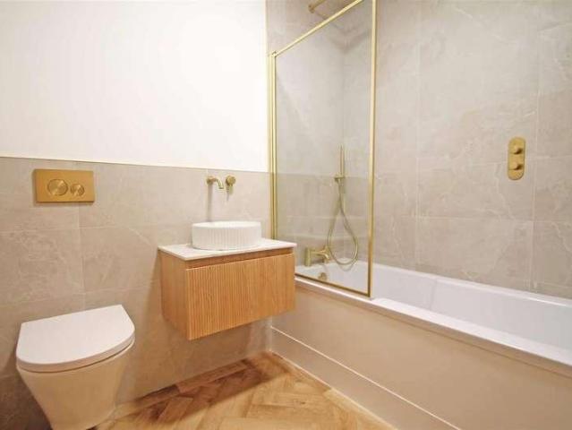 Flat for sale in Aldrington