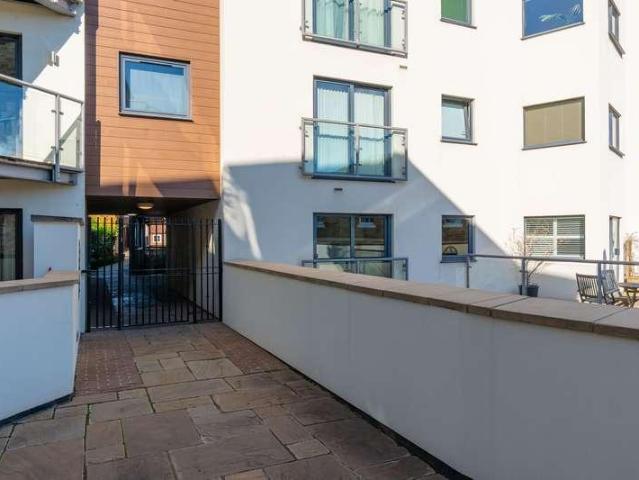 Flat for sale in Caldecott, Dromore