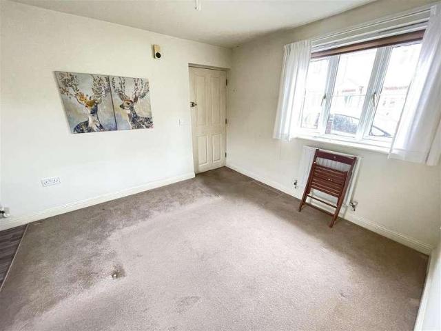Flat for sale in Salisbury, Wiltshire