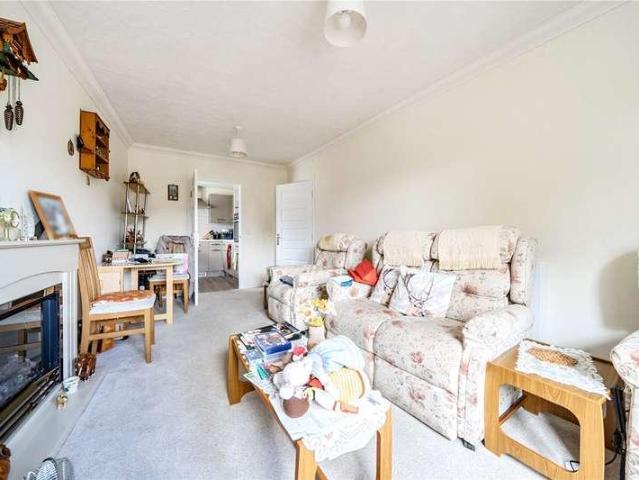 Flat for sale in Walton, Aylesbury