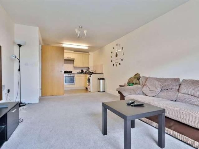 Flat for sale in Horsell, Woking