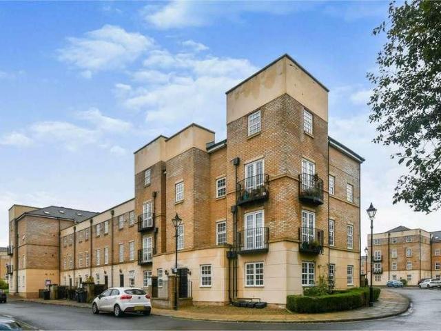 Flat for sale in High Field, York