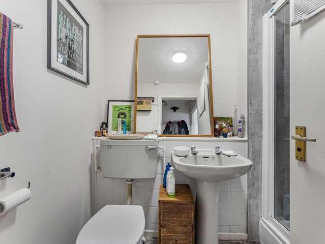 Flat for sale in Black Bourton, Oxfordshire
