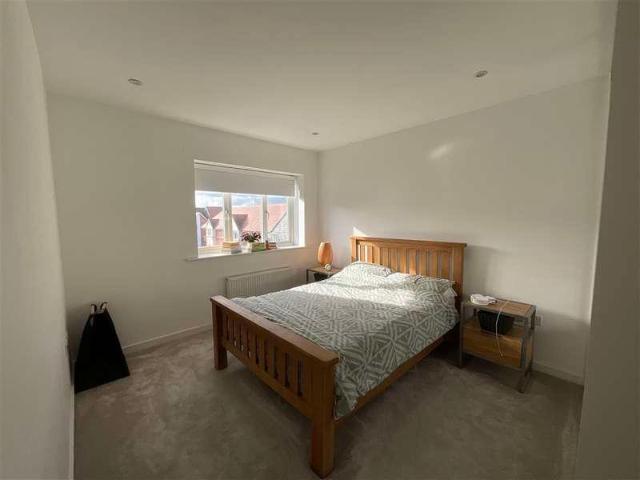 Flat for sale in Barracks, The Bridge