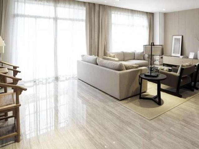 Flat for sale in West Yorkshire