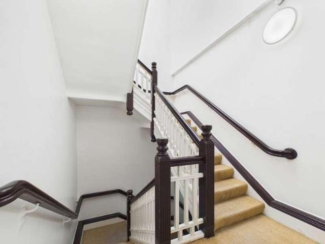 Flat for sale in Walworth, Greater London