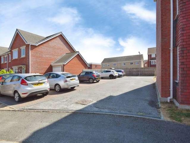 Flat for sale in Winthorpe, Belleau