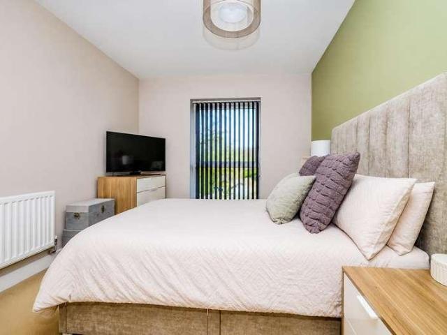 Flat for sale in Pouchen End, Hertfordshire