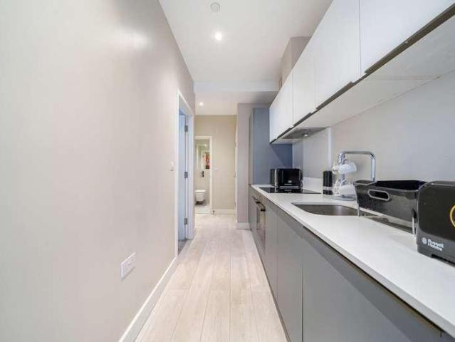 Flat for sale in Greater London