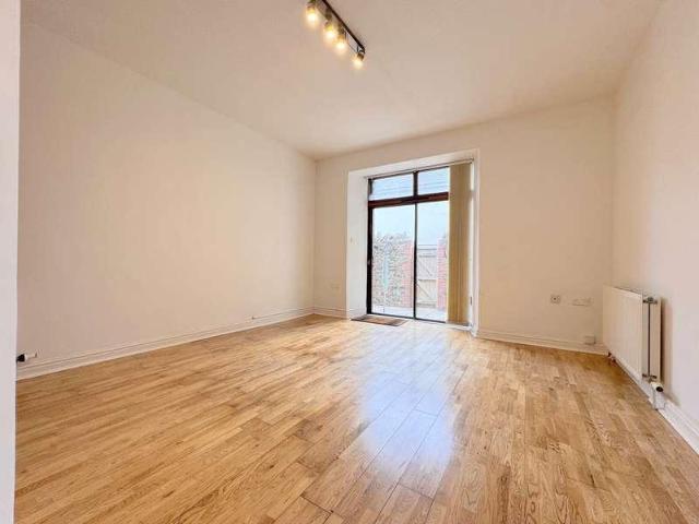 Flat for sale in Northam, Brandis Corner
