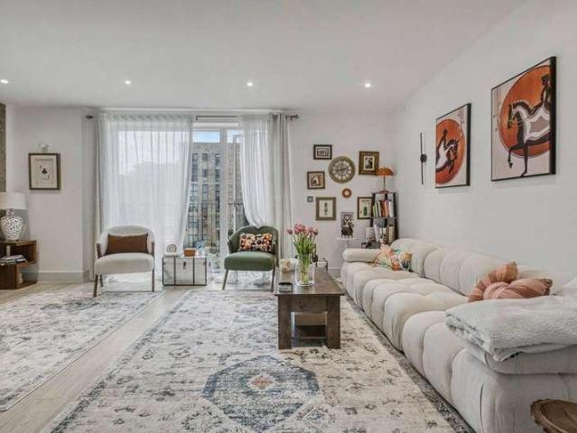 Flat for sale in Alperton, Greater London