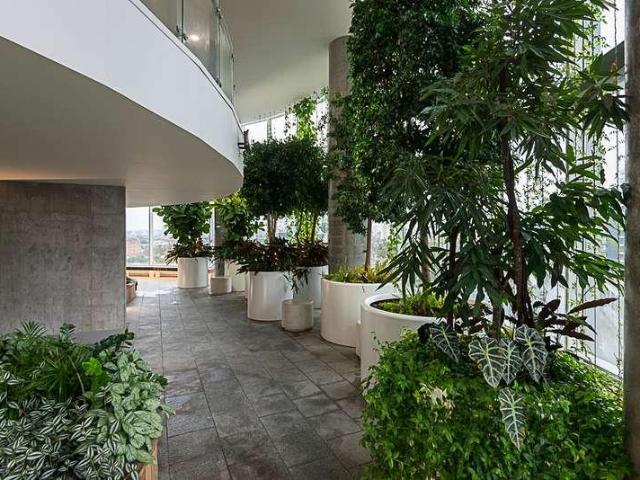Flat for sale in Vauxhall, Greater London