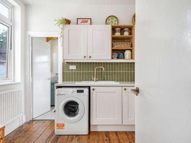 Flat for sale in Feckenham, City Of Bristol