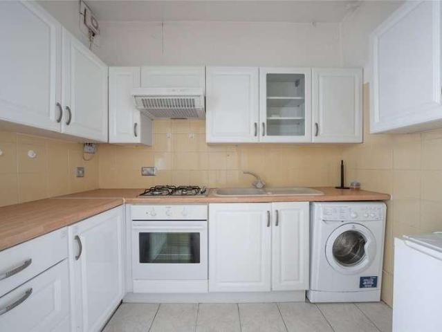 Flat for sale in St. John's Wood, Greater London