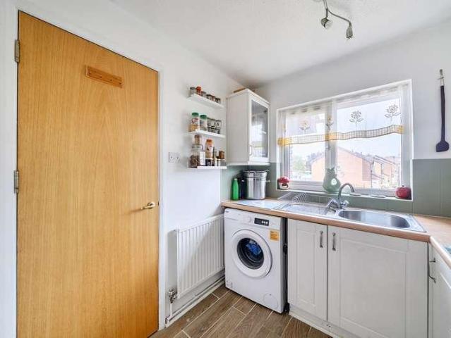 Flat for sale in Yiewsley, Greater London