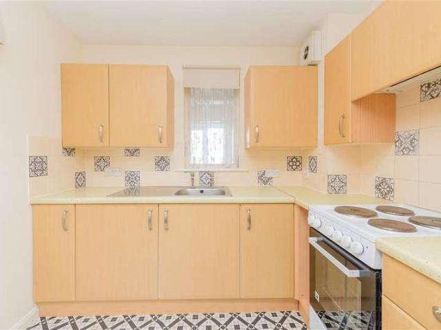Flat for sale in Milton, Hamerton