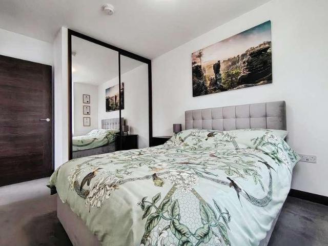 Flat for sale in Katesgrove, Reading