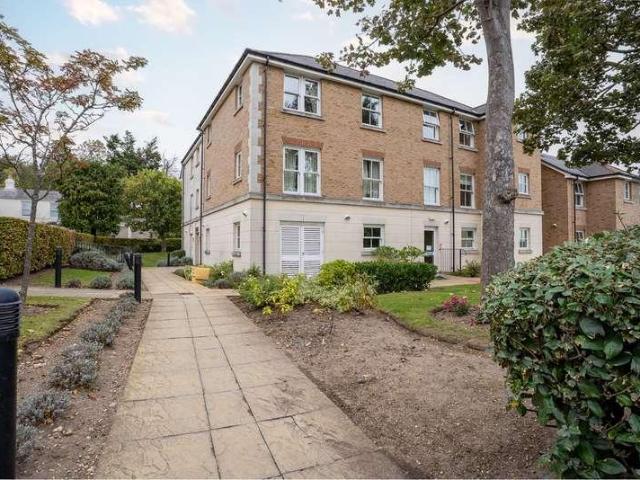 Flat for sale in Windmill Hill, Hamerton