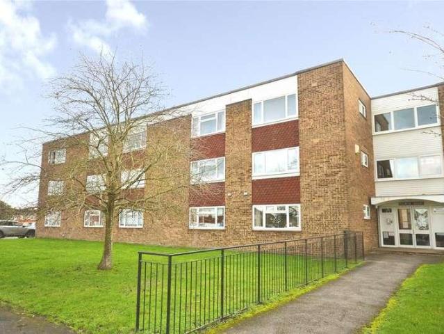 Flat for sale in Bedgrove, Aylesbury