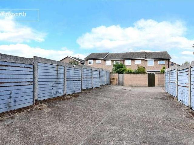 Flat for sale in London Borough of Sutton, Greater London