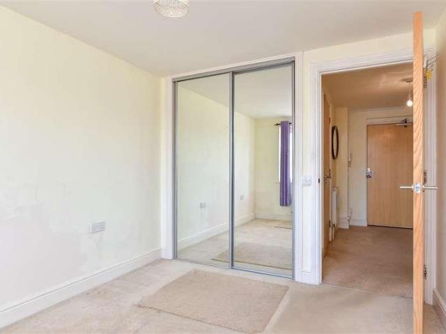 Flat for sale in Bognor Regis, Arun