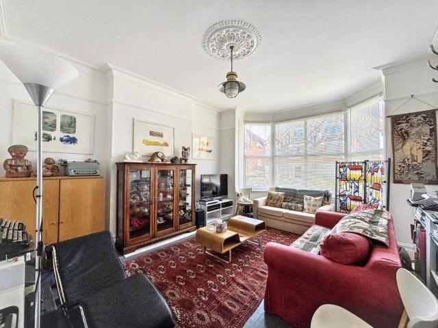 Flat for sale in Central, Rother