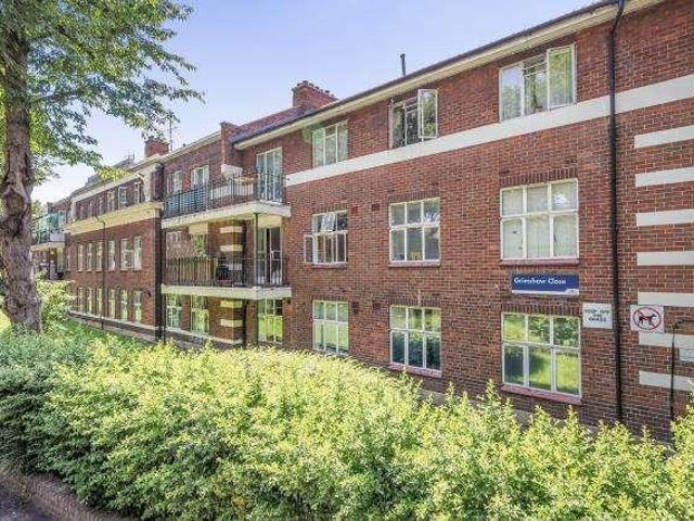 Flat for sale in Greater London