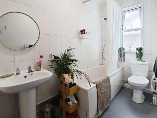 Flat for sale in Penylan, Falcon Lodge