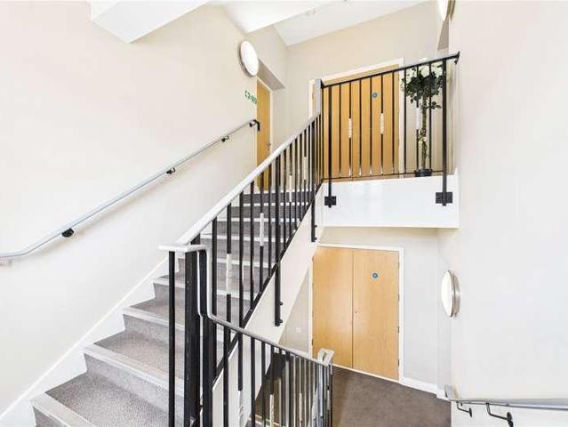 Flat for sale in Pangbourne, West Berkshire