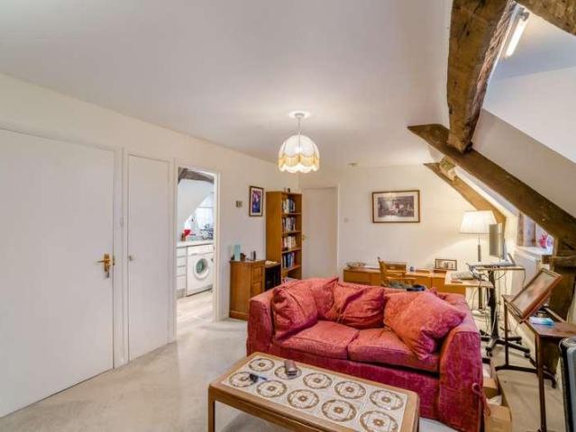 Flat for sale in Chesterton, Fossebridge